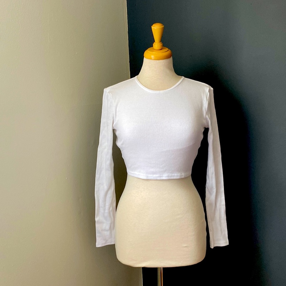 H&M white long sleeve crop top